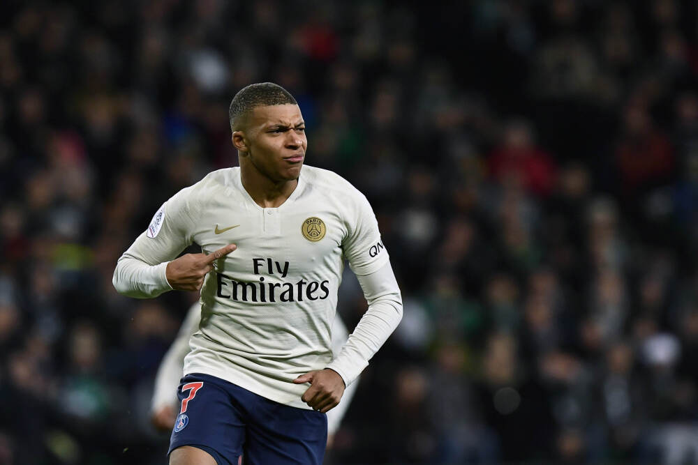 企业管理就两件事：吹牛（品牌力）和洗脑（执行力）